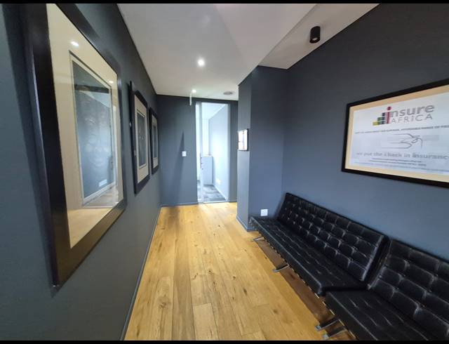 584M² OFFICE TO LET IN BRUMA